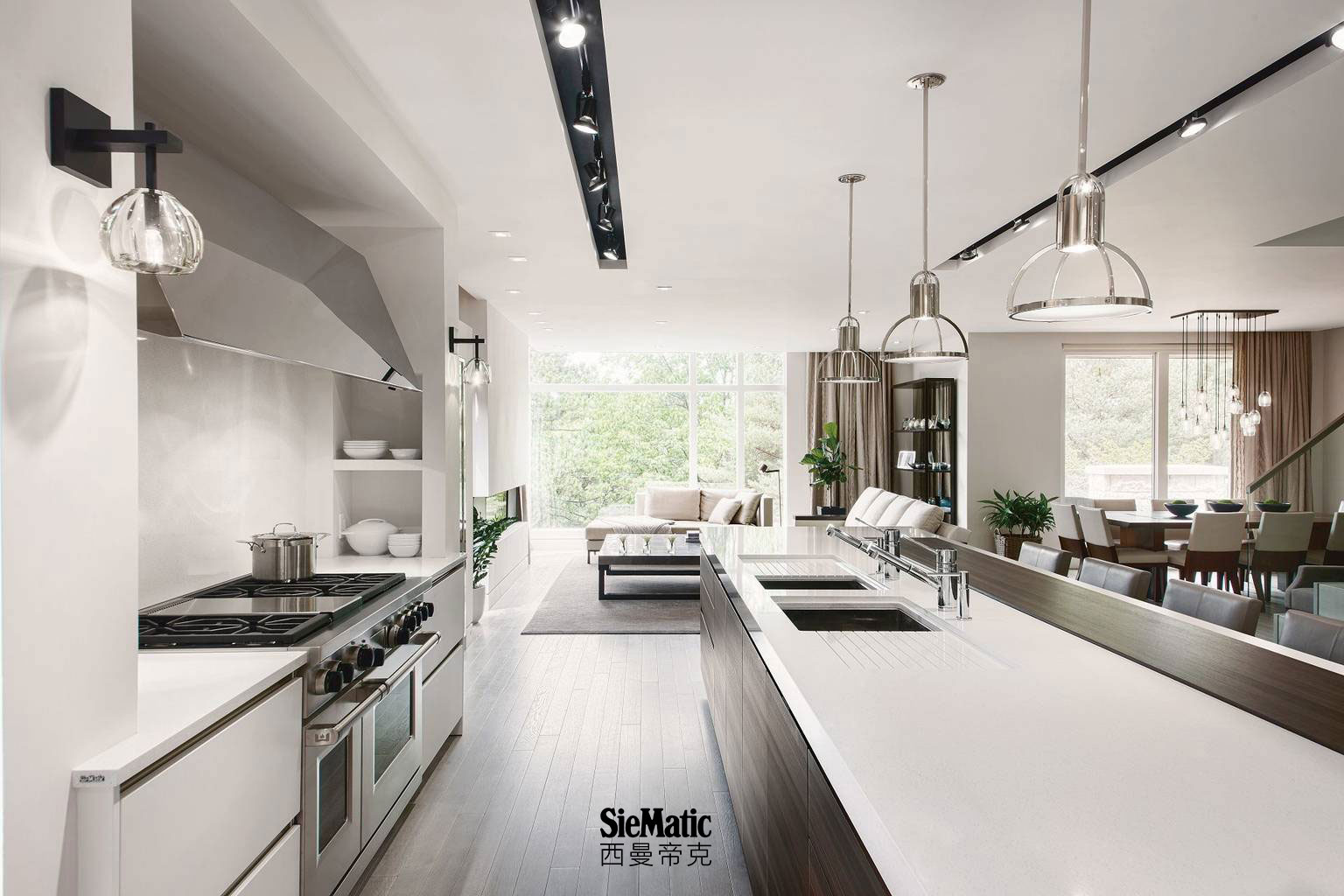 Versatile countertop materials available for kitchens from the SieMatic Classic style collection