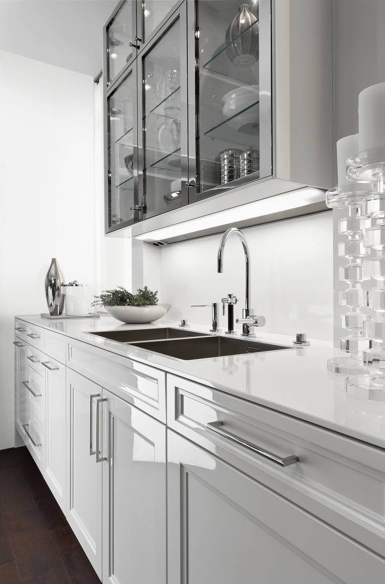 High-quality countertop designs available for classic kitchens of timeless elegance by SieMatic