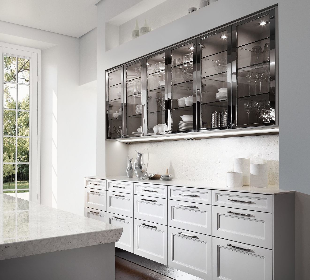 SieMatic Classic BeauxArts S2 in lotus white with glass cabinets framed in polished nickel