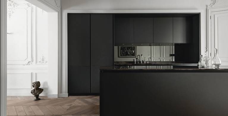 SieMatic Pure S2 in graphite grey matte lacquer with kitchen island
