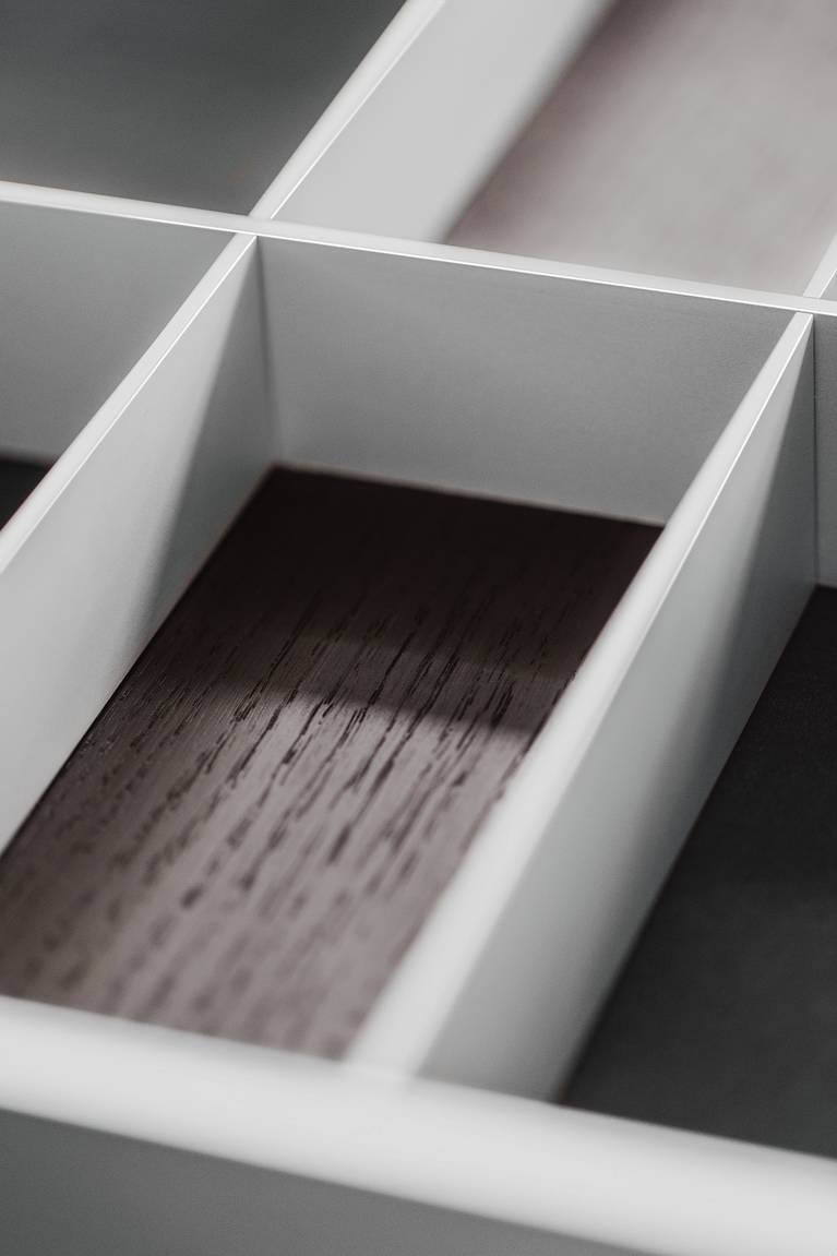 Cutlery inserts in dark smoked chestnut from SieMatic Aluminum Interior Accessories