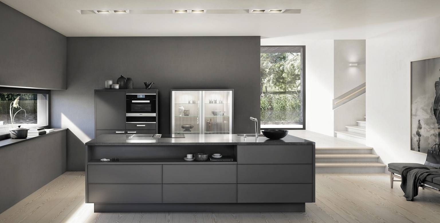 SieMatic Pure SE 3003 R in umbra matte lacquer with kitchen island