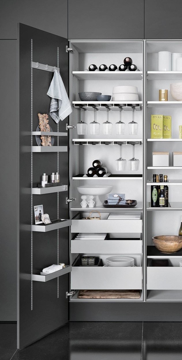 Gain more storage space in cabinets thanks to the SieMatic MultiMatic interior organization system