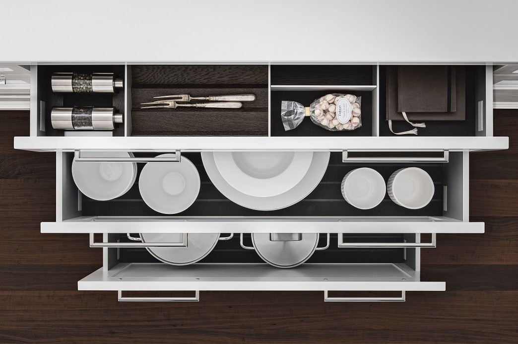 SieMatic Classic BeauxArts S2 with kitchen drawers equipped with aluminum interior accessories in rich smoked chestnut